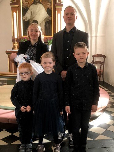 Dåbsbarnet Leander Kjeldbjerg Rank og hans familie.